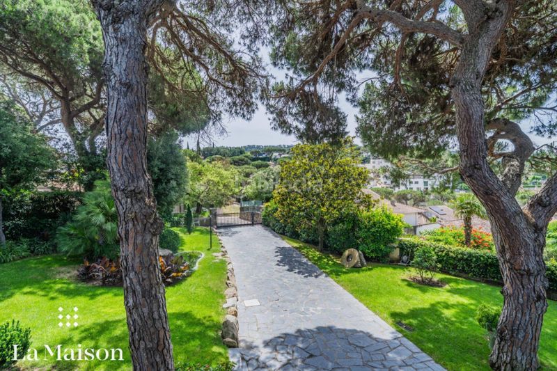 Foto 687214df-6fb3-4cde-8866-e1739b4dd899. Casa amb calefacció aparcament piscina a Roca del Vallès (La)