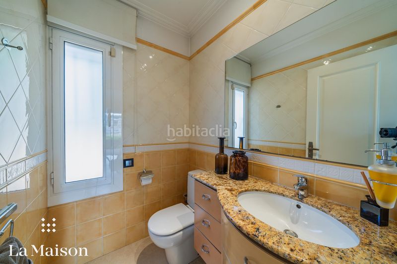 Foto a966b0c9-d432-4bc9-8f61-264f1b6d8301. Casa amb calefacció aparcament piscina a Roca del Vallès (La)