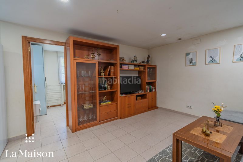 Foto c9b3280a-0cc8-49f6-920c-9c68f8347546. Casa amb calefacció aparcament piscina a Roca del Vallès (La)