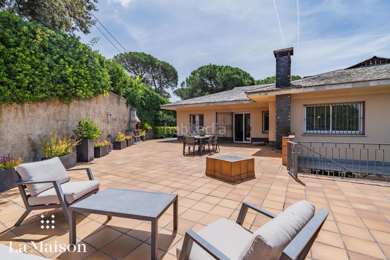 Foto ff8c9912-eb1a-4e07-8df0-b869d8e36672. Casa amb calefacció aparcament piscina a Roca del Vallès (La)