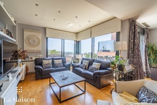 Casa aparellada  Carrer dels peretons. Casa con ascensor y vistas al mar en cabrils