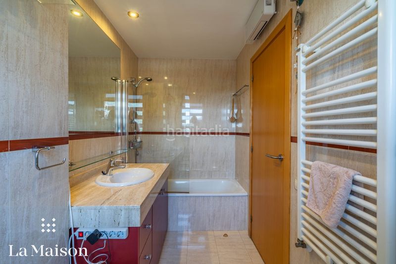 Foto 0862eeda-9337-454d-a488-2781f6005a50. Casa aparellada amb calefacció aparcament piscina a Cabrils
