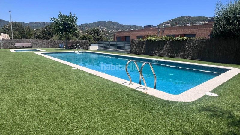 Foto 2bf6bf2b-a70a-4b17-925c-0ea9b02c9cc7. Casa aparellada amb calefacció aparcament piscina a Cabrils