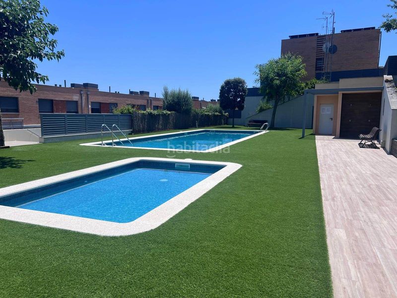 Foto 5789edb5-4f89-447c-be49-0a96daa44ca5. Casa aparellada amb calefacció aparcament piscina a Cabrils