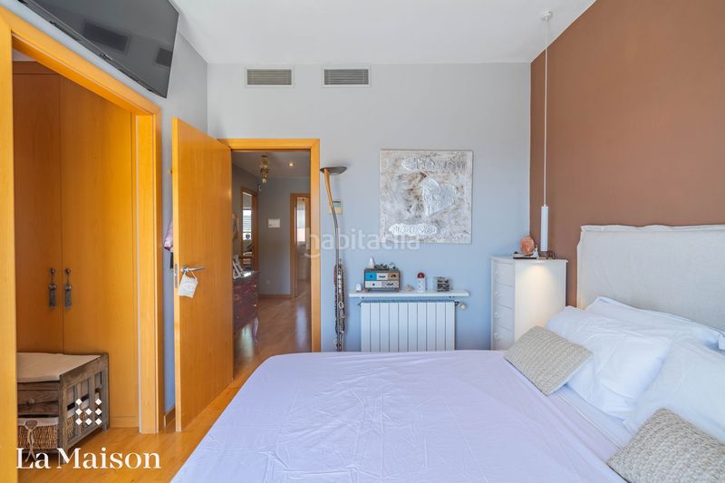 Foto 6a7f7f80-fd01-4140-8862-2133d3e7e66e. Casa aparellada amb calefacció aparcament piscina a Cabrils