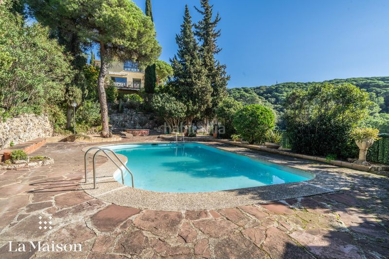 Foto ad1fabaa-273f-42a3-9e8e-74c2d88b2b73. Casa amb calefacció aparcament piscina a Urbanitzacions Sant Pol de Mar