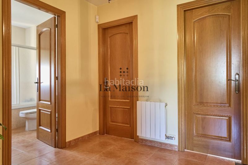 Foto 4c1f3a88-ba73-42cc-a927-2d1ebd748f00. Casa amb calefacció aparcament a Can Massuet del Far Dosrius
