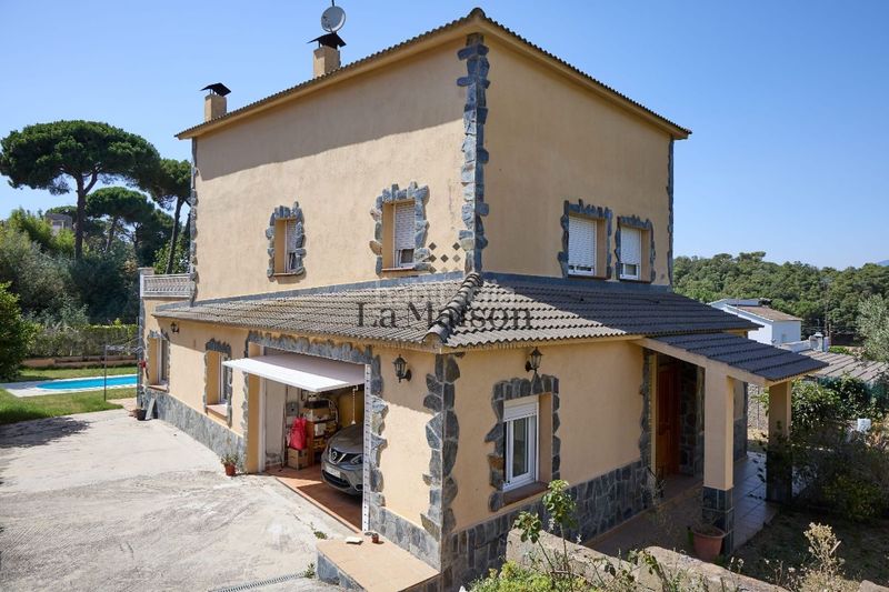 Foto ec8f67a5-8c98-4540-adf6-884991087feb. Casa amb calefacció aparcament a Can Massuet del Far Dosrius
