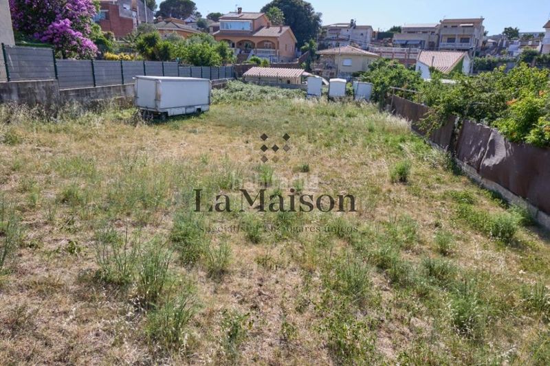 Foto 50d7422f-aab3-44da-9a90-80220ea88947. Terreny residencial a Can Massuet del Far Dosrius
