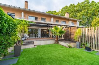 Casa  Carrer p.p.3 castell jalpí. Adosado en can jalpi