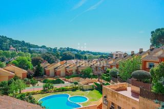 Miete Haus  Avinguda de catalunya. Tu nuevo hogar en llavaneres. adosado con jardín privado, buhard