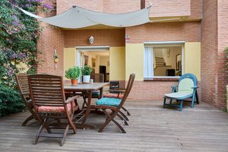 Casa  Avinguda de sant andreu. Casa en avinguda de sant andreu centro