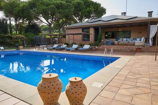 Casa  Passatge del punt�. Exclusivo chalet mediterr�neo a 4 vientos