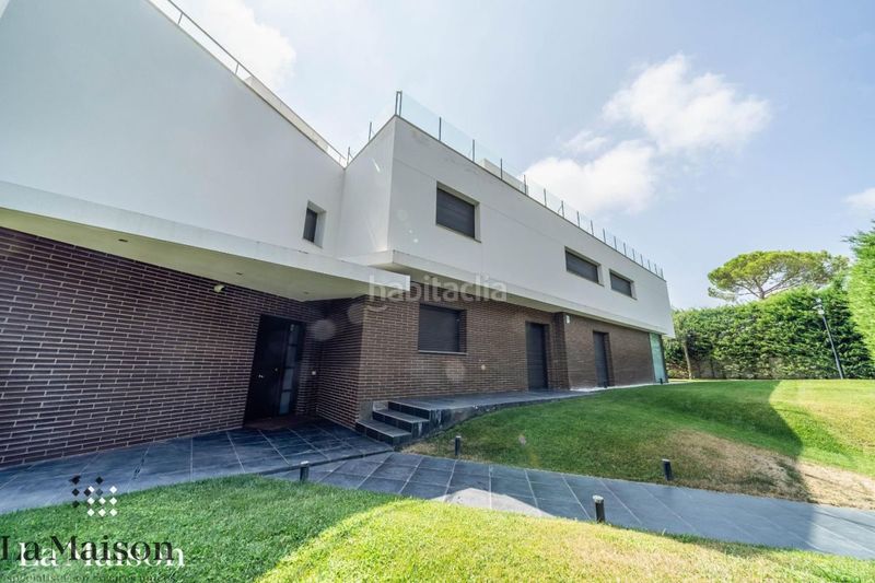 Foto 2c00156a-79f3-42b2-bf2d-2e28dcdfd0a9. Chalet casa en avinguda mirador centro en El Mirador-La Cornisa Sant Andreu de Llavaneres