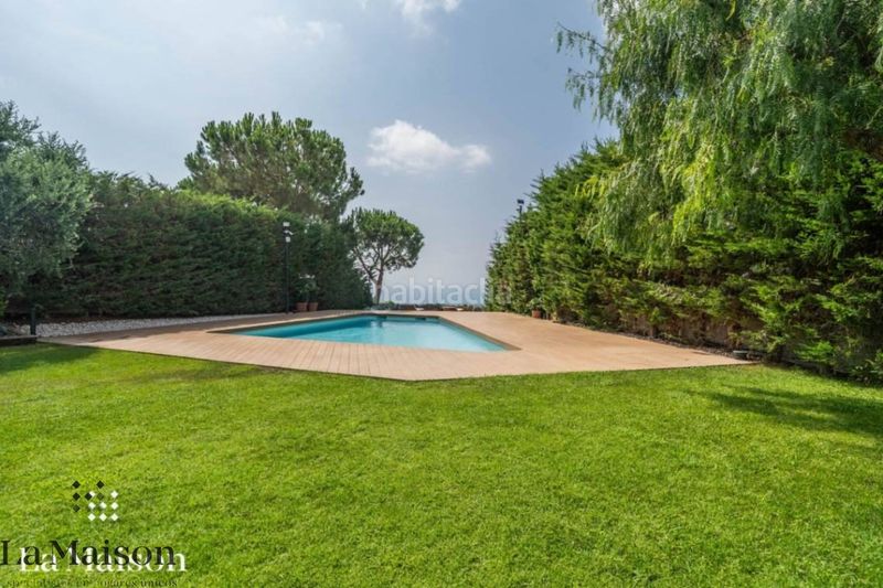 Foto b7e3ac03-5ceb-43d5-8a04-9400319a7919. Chalet casa en avinguda mirador centro en El Mirador-La Cornisa Sant Andreu de Llavaneres