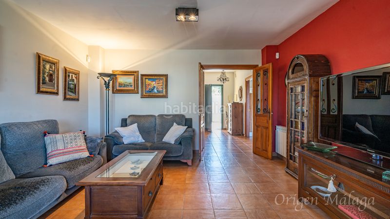 Foto f2e4c6fc-7a00-4a89-91bd-78325cd052b2. Casa aparellada amb calefacció aparcament piscina a Chilches