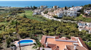 House  Punta lara. Magnífica finca en nerja, vistas al mar, 7.500m2 de parcela