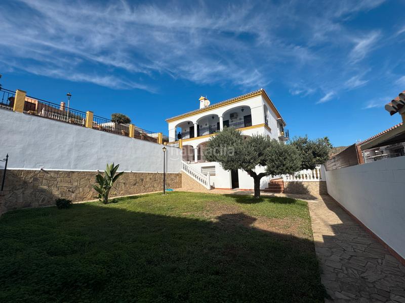 Foto ebfa16cc-878a-4e0c-acb2-3eb8985b5f19. Casa adossada amb aparcament a La Cala del Moral Rincón de la Victoria