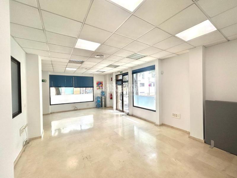 Foto 0505b794-7af1-4b31-b789-8bfebffeceda. Local comercial  en venta en El Cano - Los Bermejales Sevilla