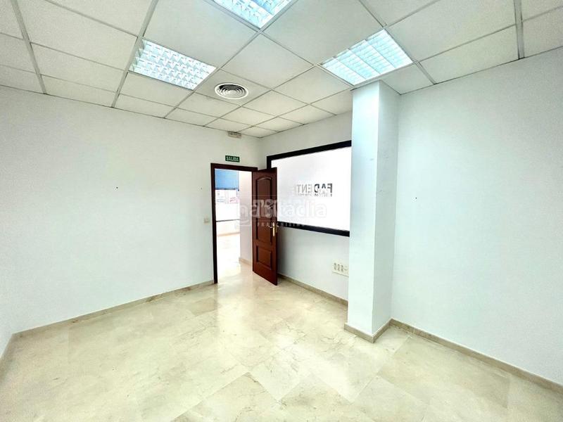 Foto 52f21dcb-24e7-4205-80e9-48d48522aa9c. Local comercial  en venta en El Cano - Los Bermejales Sevilla