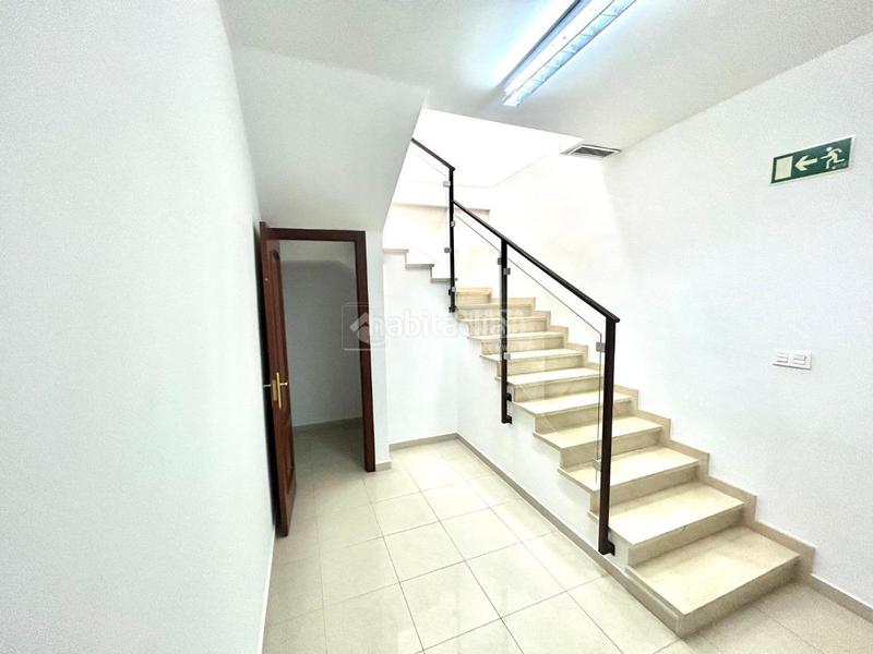 Foto 54129a29-d4b6-4ba6-b2bb-f6ff2507ab8e. Local comercial  en venta en El Cano - Los Bermejales Sevilla