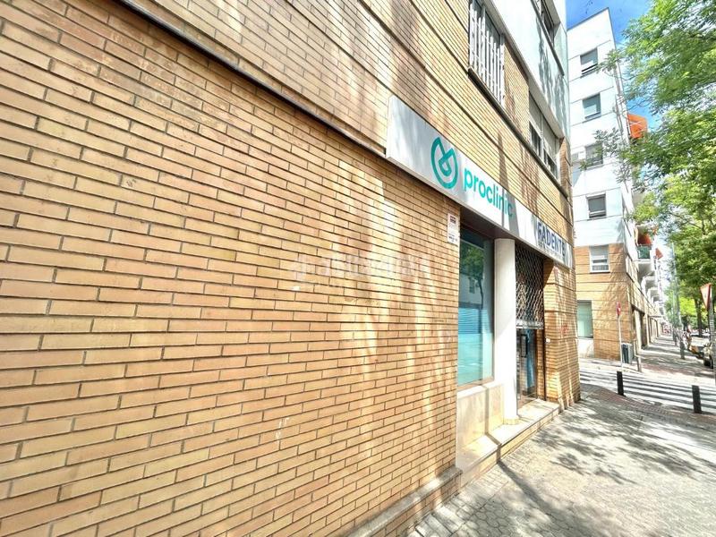 Foto 71976176-9e86-4e7f-bf46-d83e98244b20. Local comercial  en venta en El Cano - Los Bermejales Sevilla