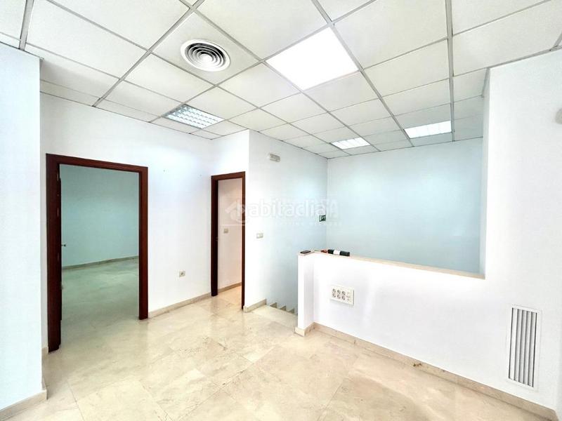 Foto d86ba207-1ca8-43d7-bd49-a0b38e2fc375. Local comercial  en venta en El Cano - Los Bermejales Sevilla
