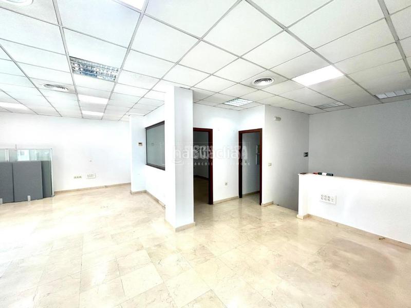 Foto ebb3b74f-bac0-4a5c-bd7f-c32012dd13d0. Local comercial  en venta en El Cano - Los Bermejales Sevilla