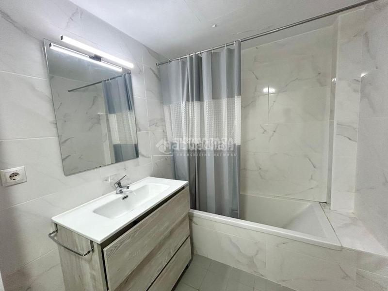 Foto bcba91bc-57cb-4bc8-8f27-e381e35667aa. Pis amb aparcament a Bami - La Estrella Sevilla