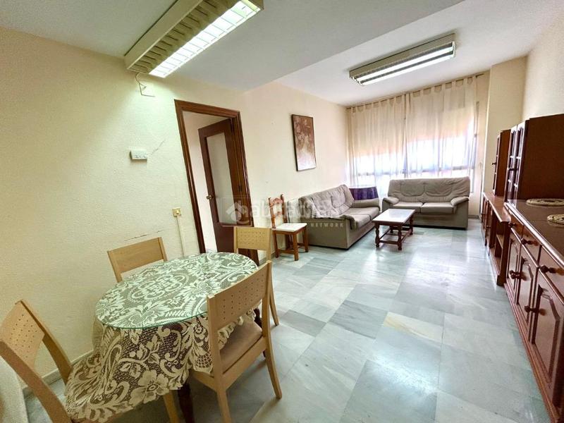 Foto e5221f36-ac4e-406f-8b7d-c3d6b129cb1c. Pis amb aparcament a Bami - La Estrella Sevilla