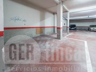 Parking voiture  Galileu. En la calle galileu