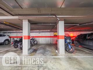 Autoparkplatz in Madrid 107. Perfecta plaza para coche mediano