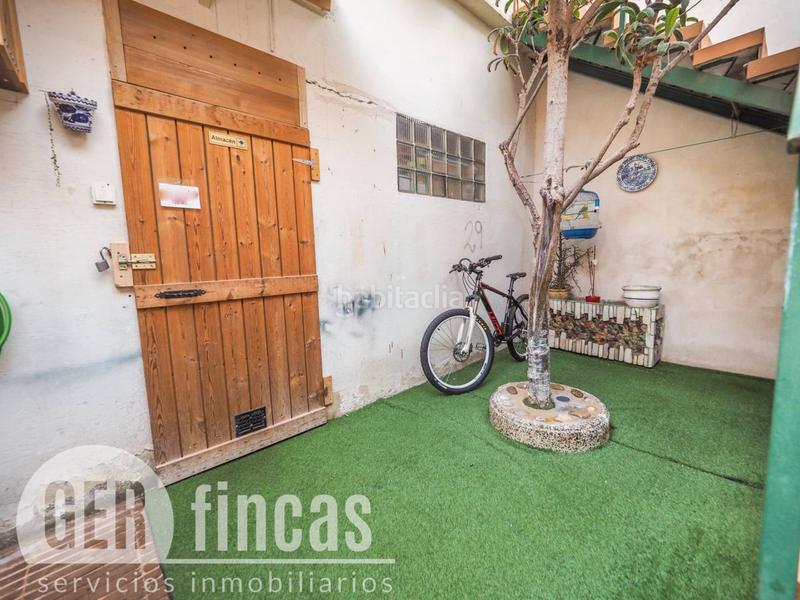 Foto dab38dbf-a1b4-4a3c-bf8d-595dfac88545. Casa  con fantástico patio y terraza en Centre Rubí