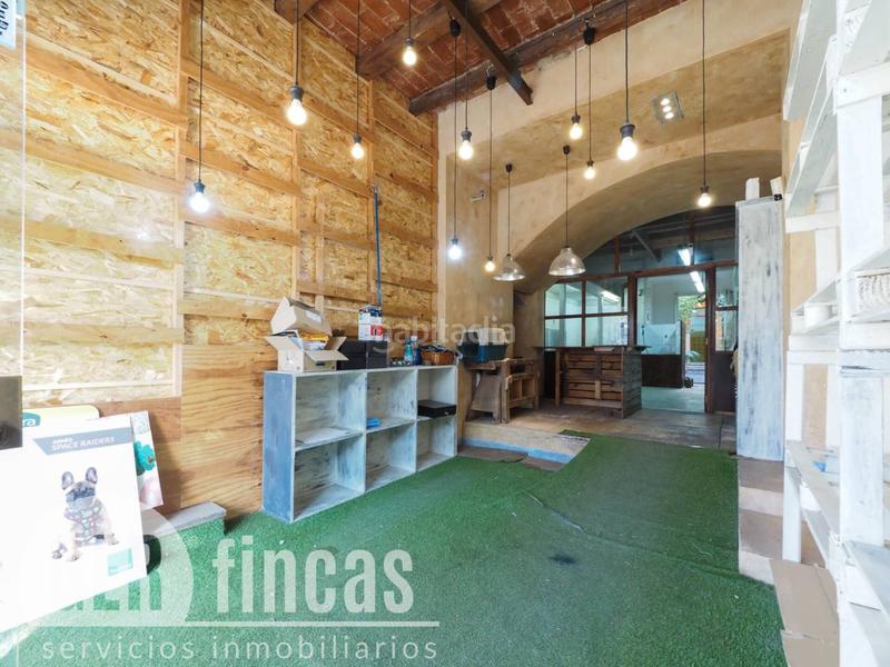 Foto 0d654549-6926-402d-b712-0b0158c095db. Casa a reformar con local comercial. en Ca n'Aurell Terrassa