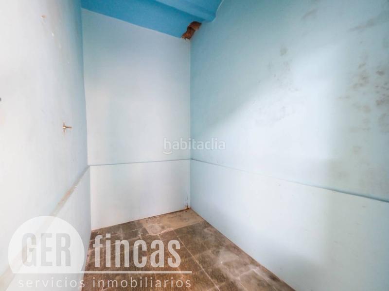 Foto 67e6a180-7541-4230-a5d2-239f8bf8f1c0. Casa a reformar con local comercial. en Ca n'Aurell Terrassa