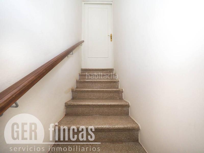 Foto 89fa9586-cb21-4685-8f6b-7608d48408d4. Casa a reformar con local comercial. en Ca n'Aurell Terrassa