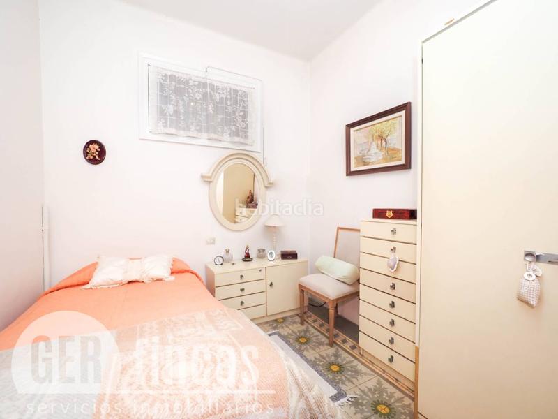 Foto 8ab6e207-3154-4c0a-bd21-65e6c7ffdcc5. Casa a reformar con local comercial. en Ca n'Aurell Terrassa