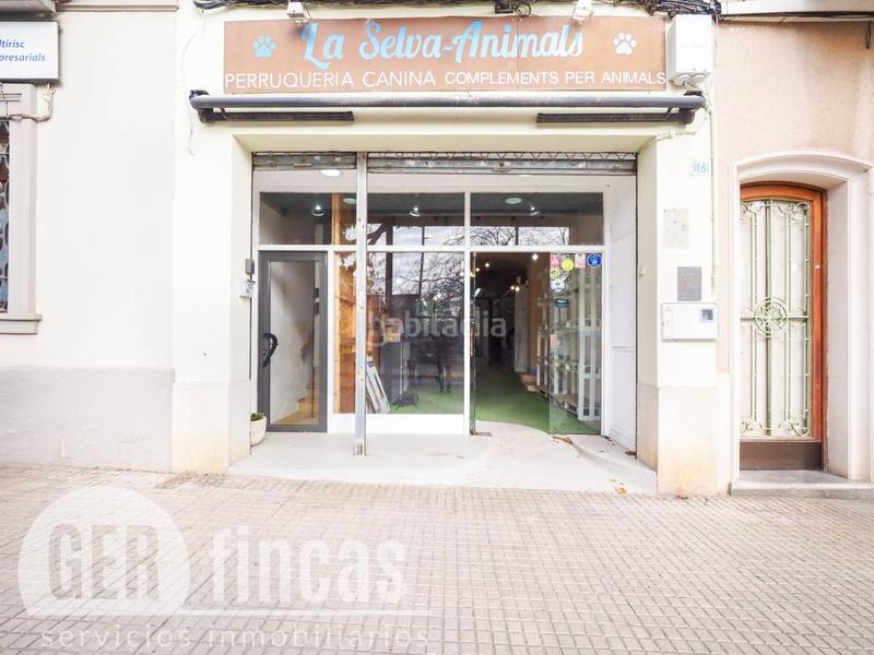 Foto ad7646b6-44f7-4e52-8845-4981b3eefd56. Casa a reformar con local comercial. en Ca n'Aurell Terrassa