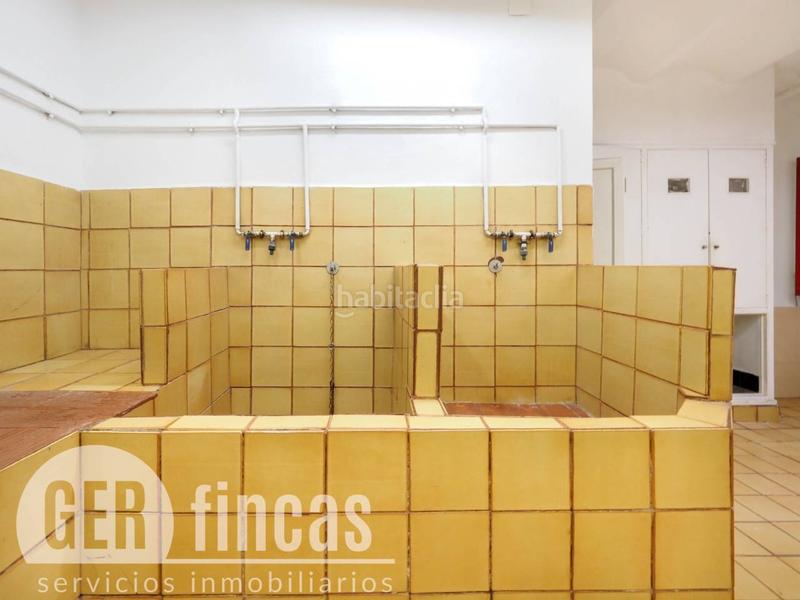 Foto b4f93b69-f1da-4848-9207-5c6eb70ee855. Casa a reformar con local comercial. en Ca n'Aurell Terrassa