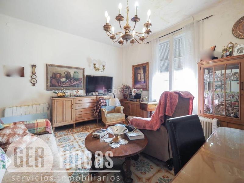 Foto bd16ef13-373c-444c-a1da-8abd8dce3ef7. Casa a reformar con local comercial. en Ca n'Aurell Terrassa