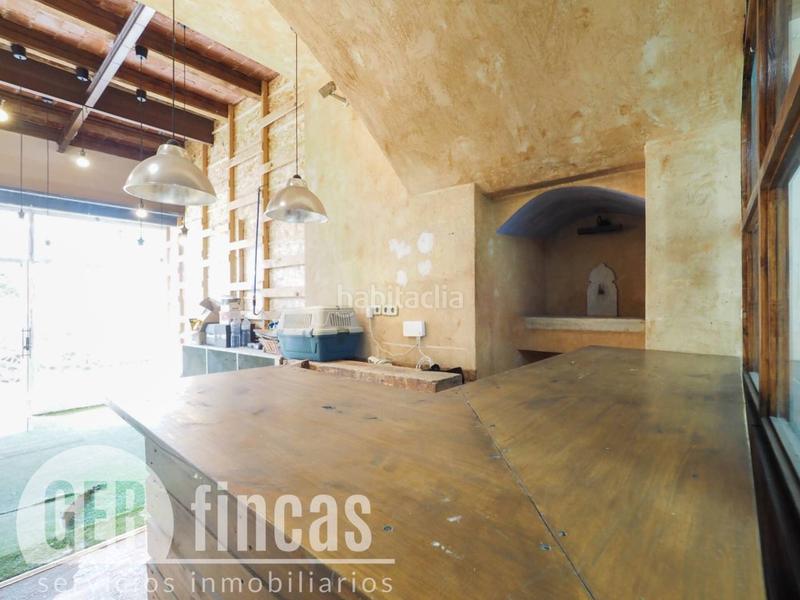 Foto bfbc4ed0-2eb8-4487-9c05-f87b1967b211. Casa a reformar con local comercial. en Ca n'Aurell Terrassa