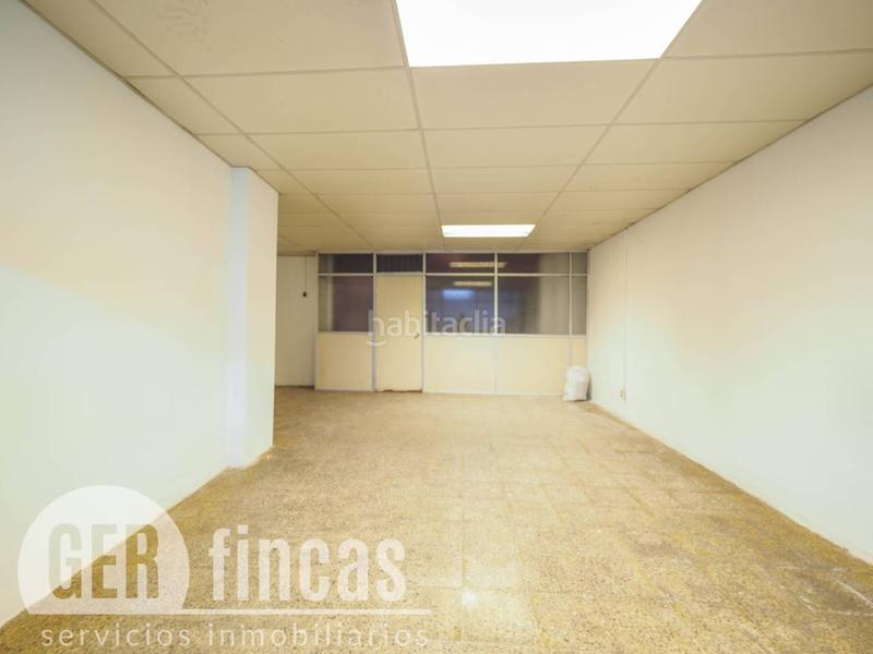 Foto b9080851-5197-45c7-9156-6a86b9ce4bf3. Alquiler local comercial con muchas posibilidades en el centro de la ciudad . en Terrassa