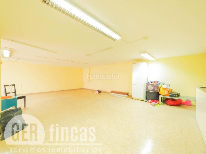 Foto 09a66784-64ea-4bdb-b5f4-ac0ee1f10bd0. Local comercial a Plaça Catalunya - Escola Industrial Terrassa