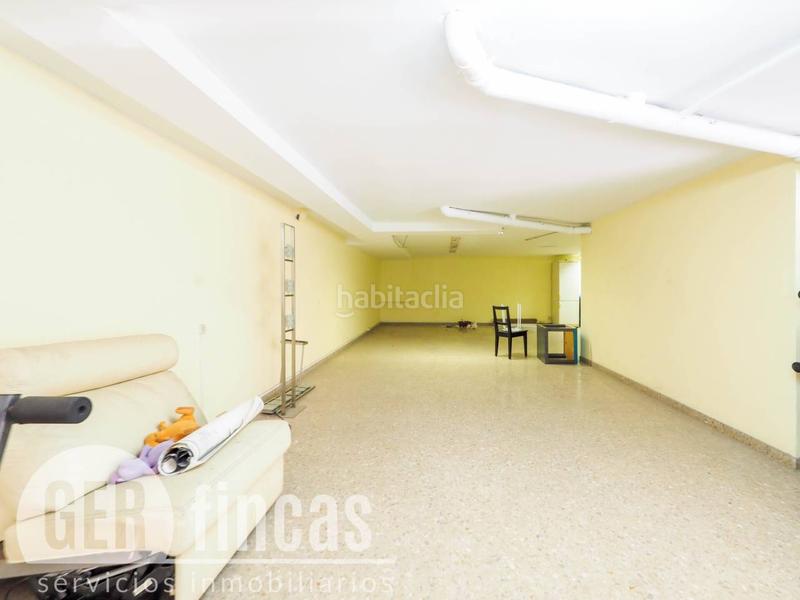 Foto 4385e538-7980-4b15-af5e-2db645a88af0. Local comercial a Plaça Catalunya - Escola Industrial Terrassa