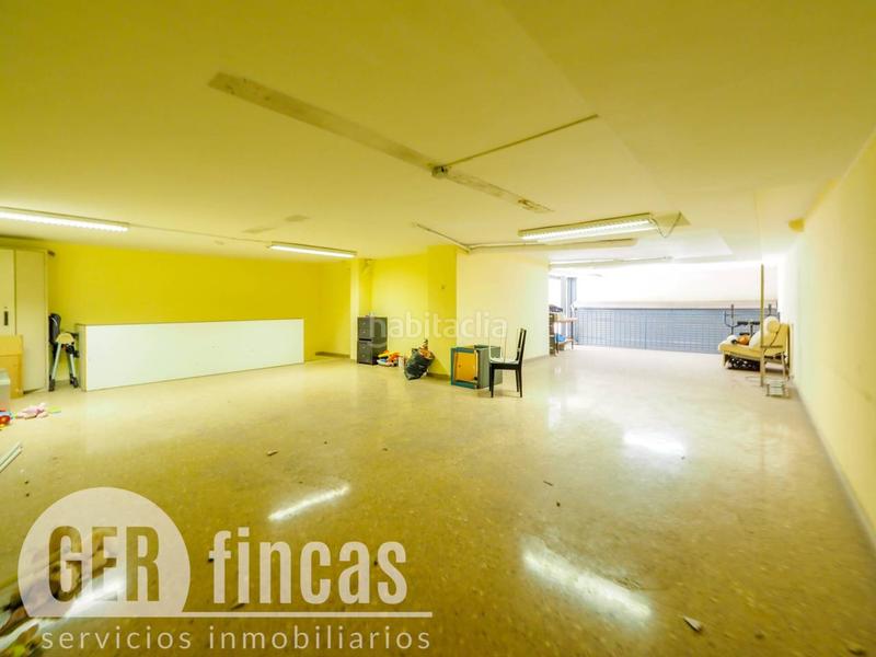 Foto 7936d917-cd4c-4638-8f8f-113244f5f629. Local comercial a Plaça Catalunya - Escola Industrial Terrassa