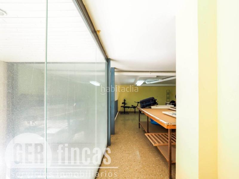 Foto 8f2e3757-2bc8-4390-bac3-2da6682bf03d. Local comercial a Plaça Catalunya - Escola Industrial Terrassa