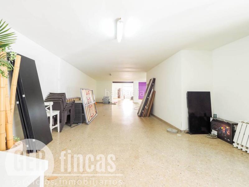 Foto beaf44f9-7958-4cc2-8eef-a53ce7bdb1ec. Local comercial a Plaça Catalunya - Escola Industrial Terrassa