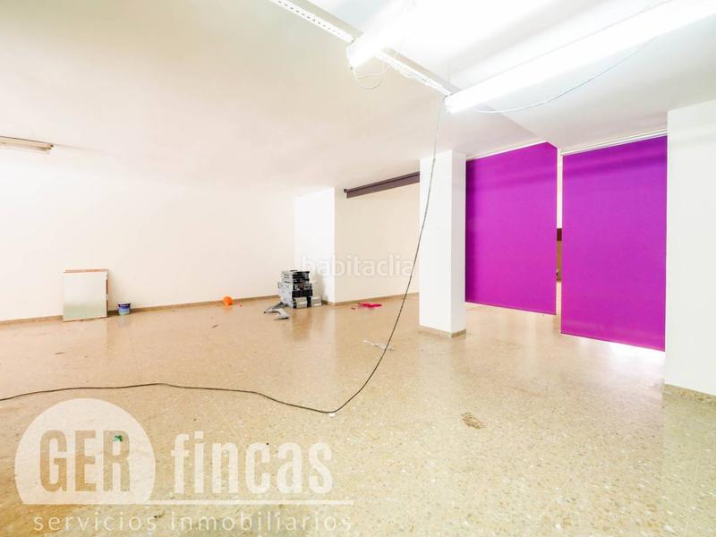 Foto bf2b9280-d9f5-4f88-b3a9-7ecd7bcb8733. Local comercial a Plaça Catalunya - Escola Industrial Terrassa