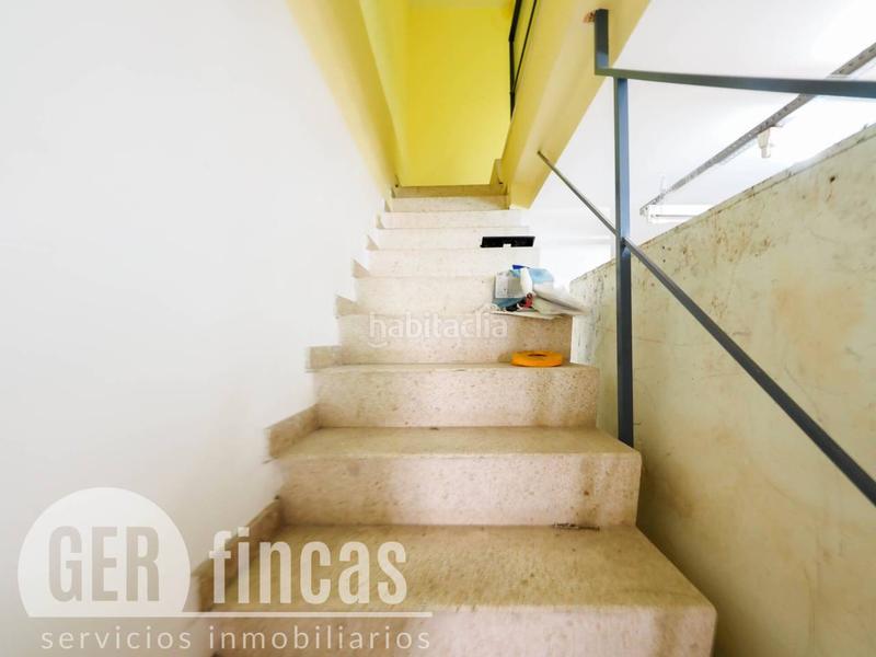 Foto c3c2c25c-0282-4a4f-9d4b-97636b877845. Local comercial a Plaça Catalunya - Escola Industrial Terrassa