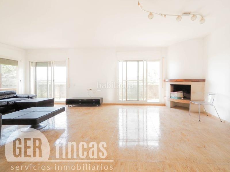 Foto 16bb65ac-5691-4288-a94a-85104245aa53. Casa con riscaldamento parcheggio in Can Palet de Vista Alegre Terrassa